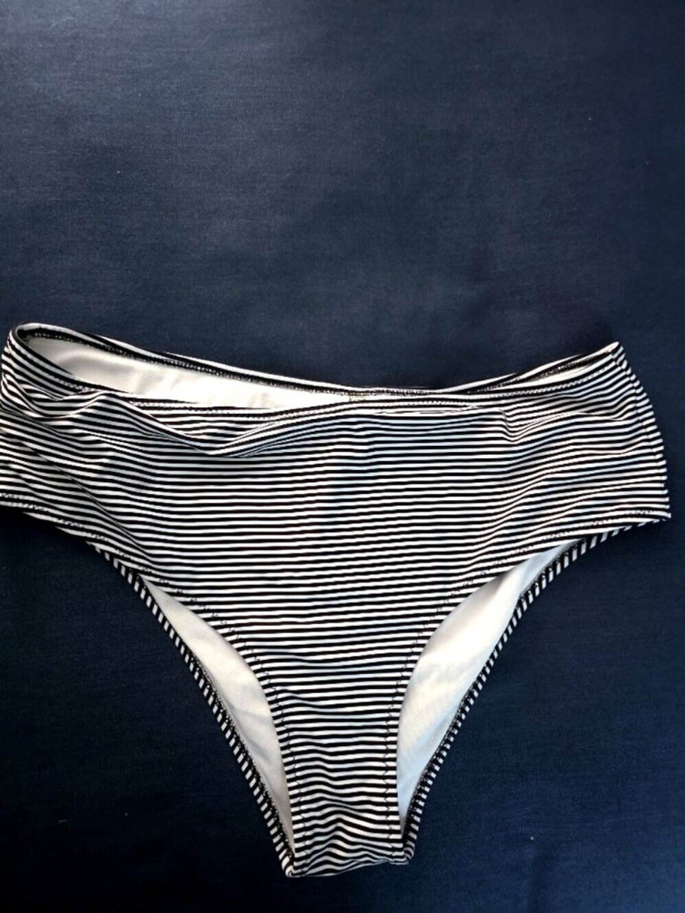 Cupshe Black and White Striped Bikini Bottom, High-Cut Leg — XL